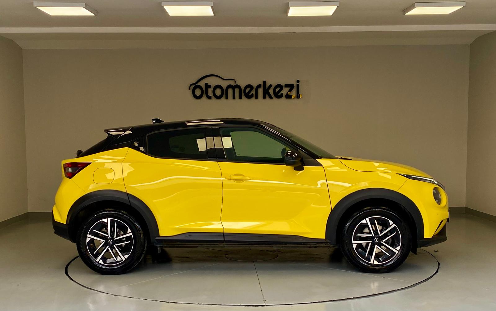 NISSAN JUKE 19